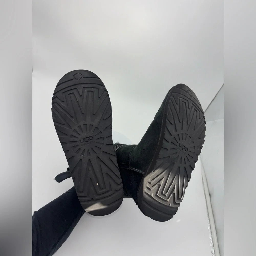 UGG australia black